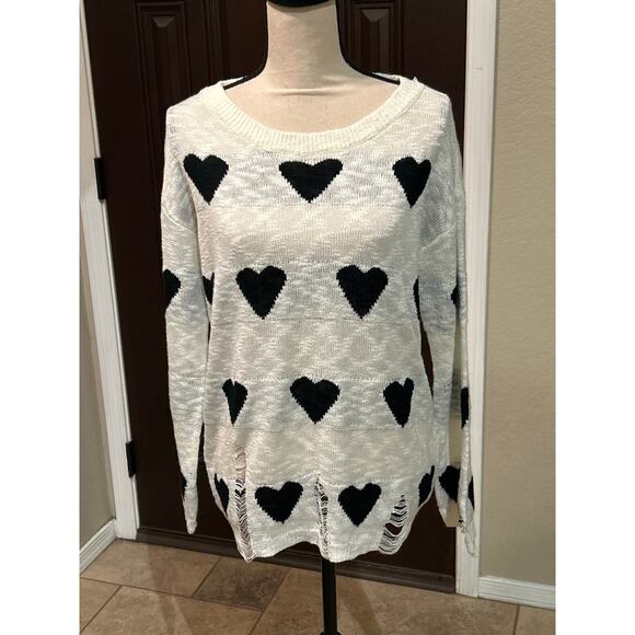 Black Heart Tattered Sweater - Picture 1 of 6